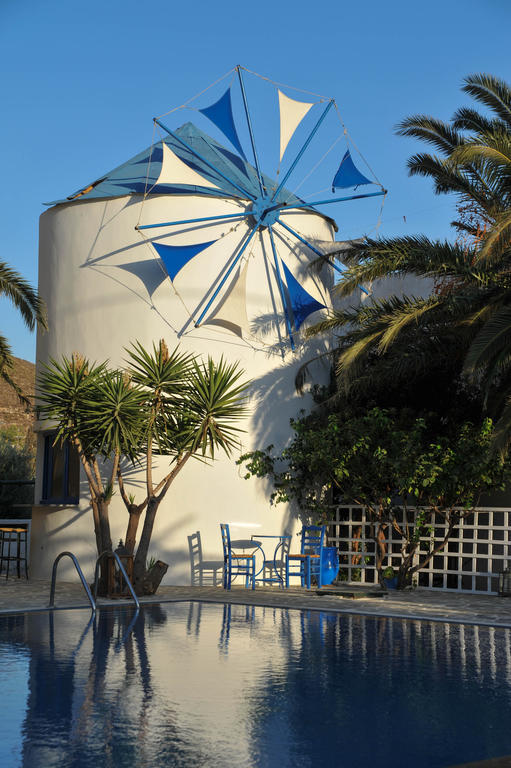 Efstathia Hotel Xirokambos  外观 照片