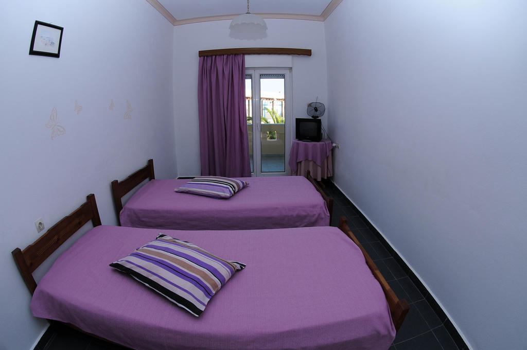 Efstathia Hotel Xirokambos  外观 照片
