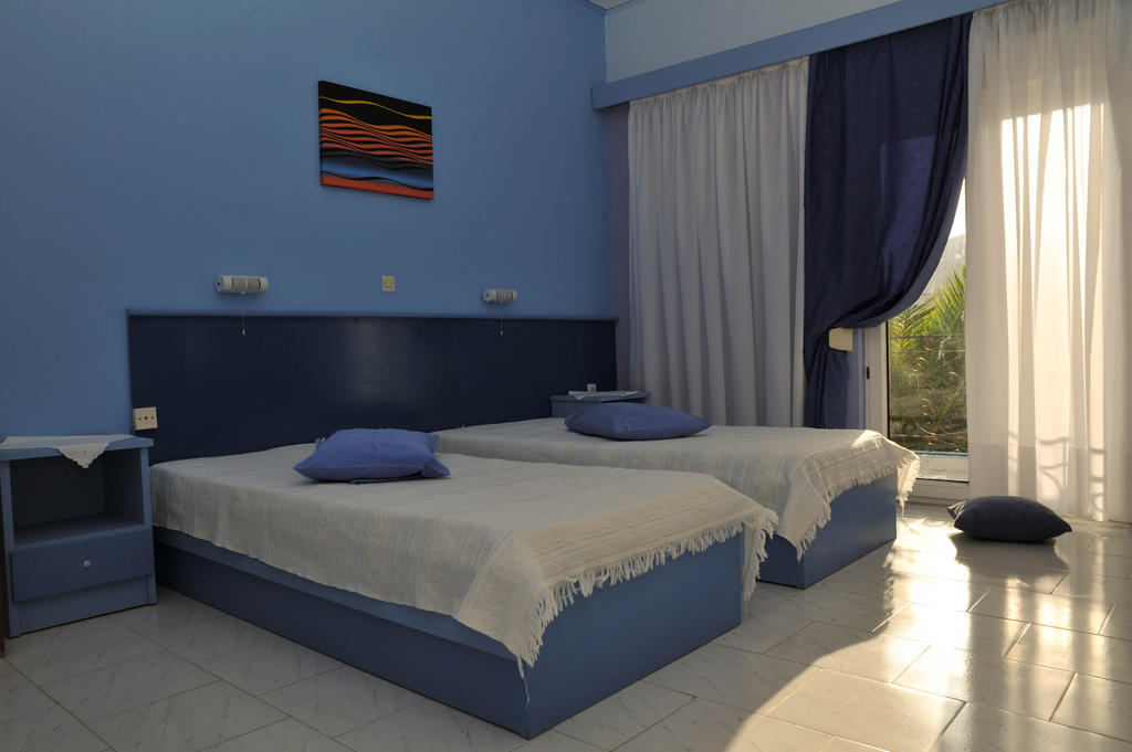 Efstathia Hotel Xirokambos  客房 照片