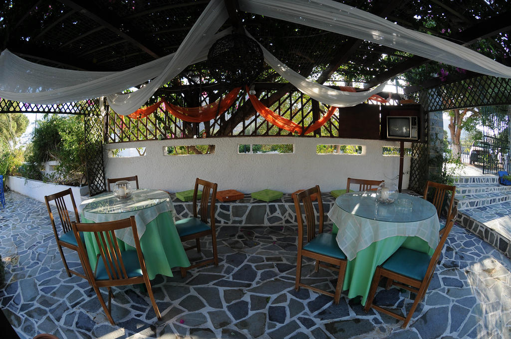 Efstathia Hotel Xirokambos  外观 照片