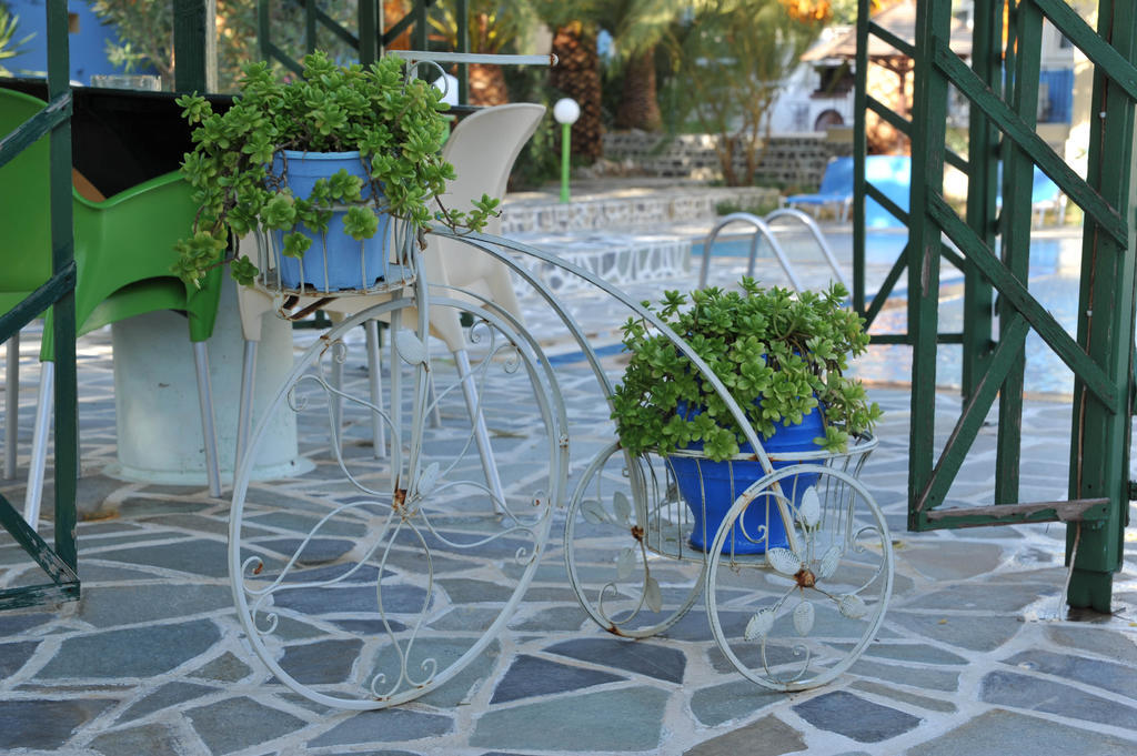 Efstathia Hotel Xirokambos  外观 照片