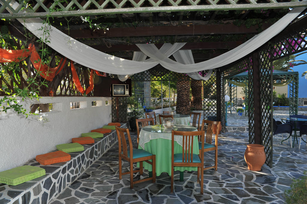 Efstathia Hotel Xirokambos  外观 照片